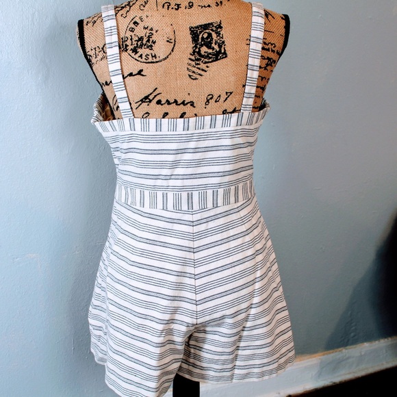 Romper (description to be updated) - Picture 2 of 4